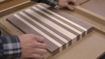 An edge grain cutting board.