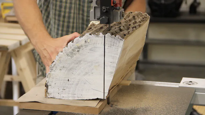 How to Mill Short Logs Using a Bandsaw